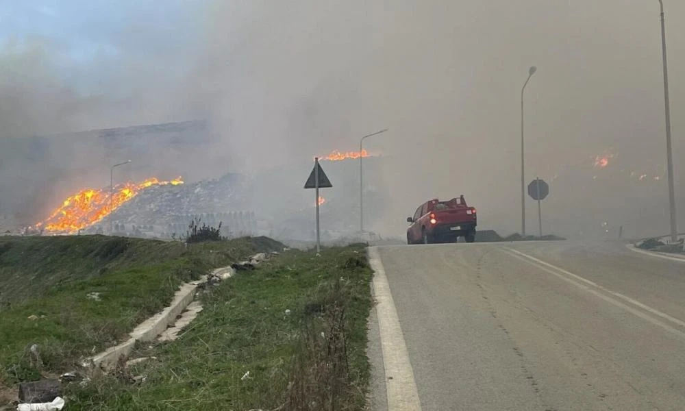 Μεγάλη φωτιά στη Νάξο: Ισχυρή κινητοποίηση της Πυροσβεστικής